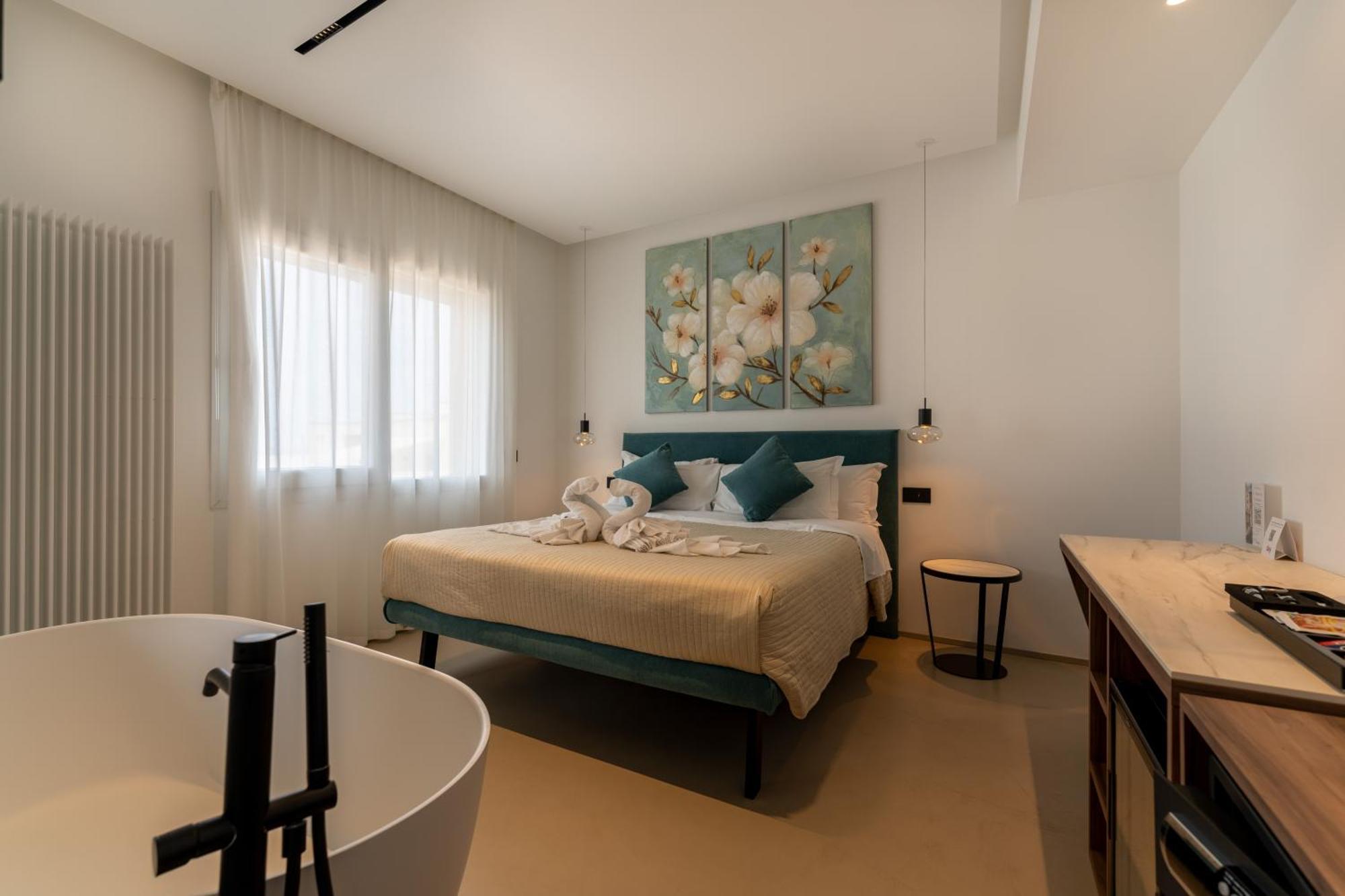B&B Le Suites Di Costanza Чефалу Экстерьер фото